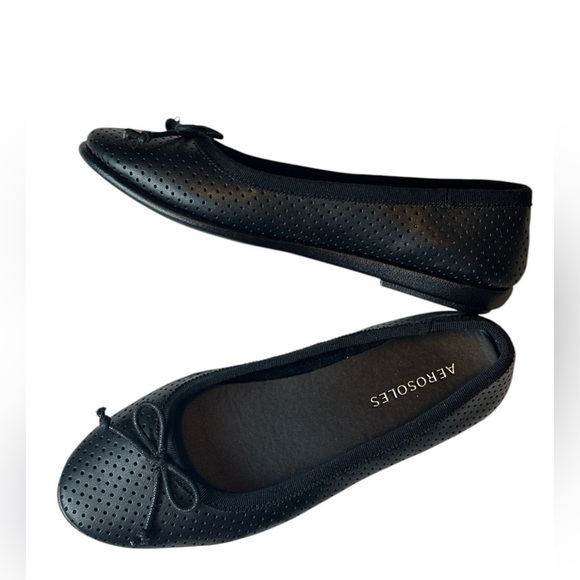 NWOT Aerosoles Women's Black Ballet Flats perforated upper bow detail - Picture 5 of 5